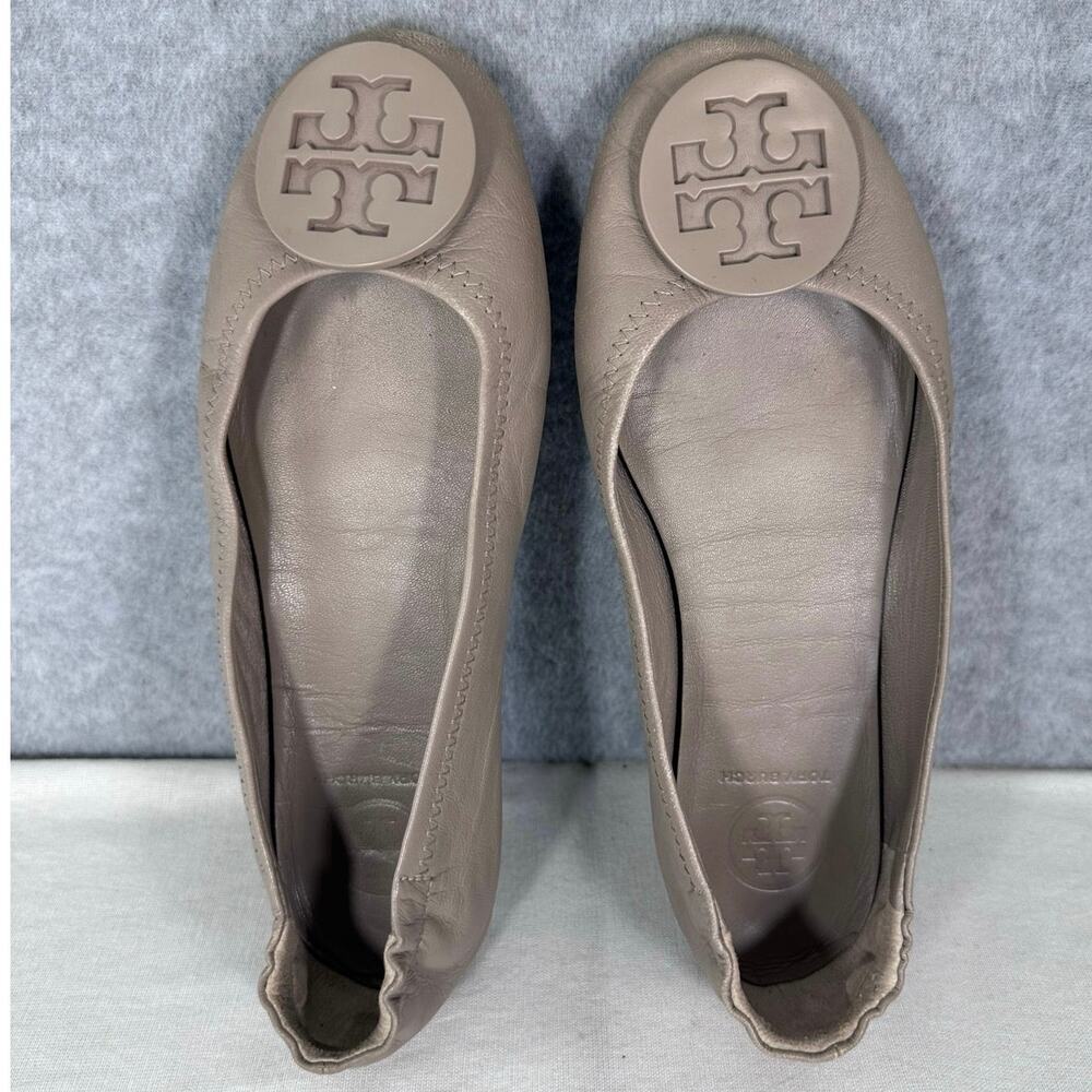 Tory Burch Women’s sz 5.5 Minnie Travel Ballet Flat French Gray Neutral Leather